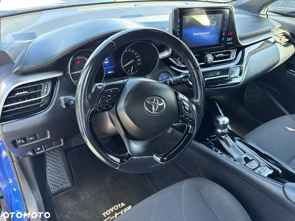 Toyota C-HR - 7