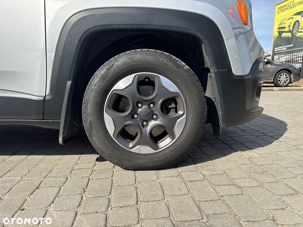 Jeep Renegade 1.6 E-TorQ Longitude FWD - 18