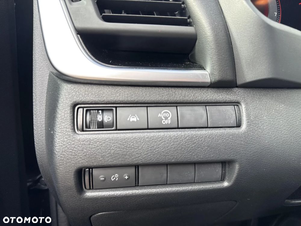 Nissan Qashqai 1.3 DIG-T mHEV N-Connecta - 25