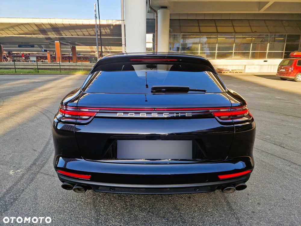 Porsche Panamera 4 GPF Executive - 3