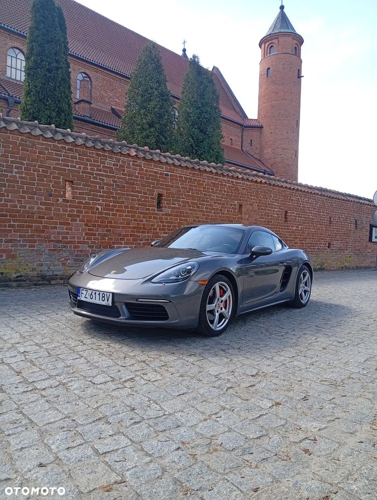 Porsche 718 Cayman - 1