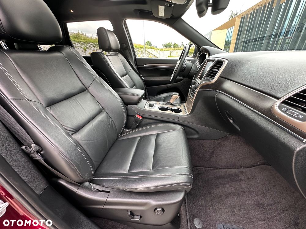 Jeep Grand Cherokee - 37