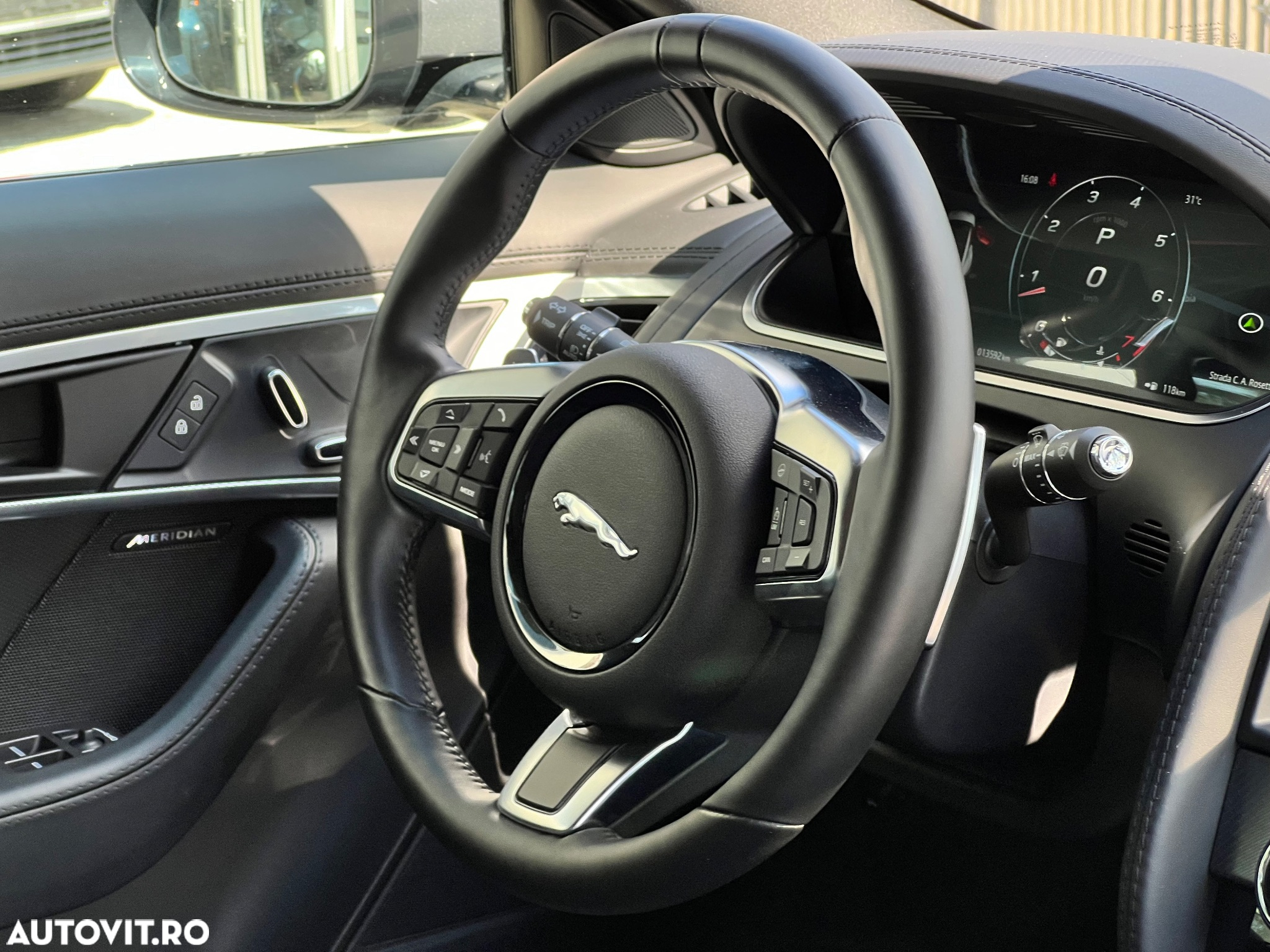 Jaguar F-Type Coupe P300 Aut. R-Dynamic - 11