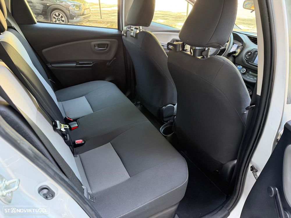 Toyota Yaris 1.5 HSD Comfort +P.Style+P.Techno - 16