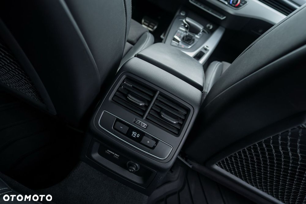 Audi A4 Avant 35 TFSI S tronic S line - 25