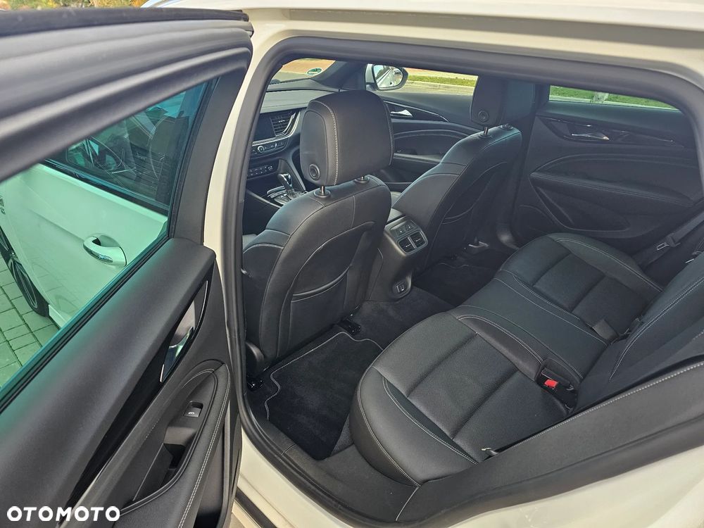 Opel Insignia 2.0 BiTurbo 4x4 Exclusive - 11
