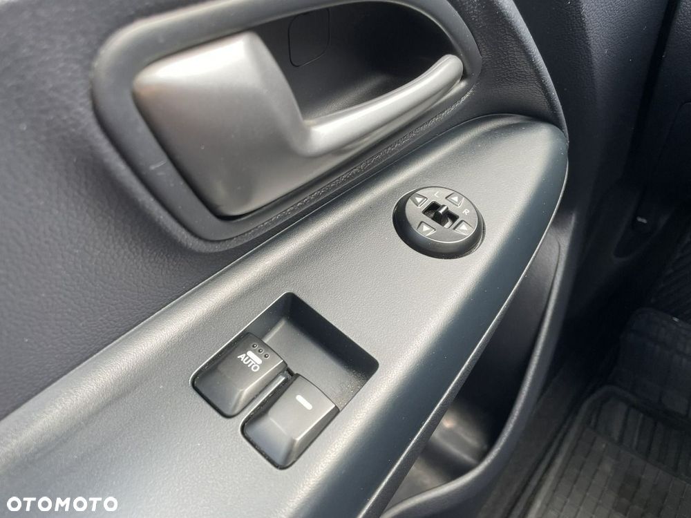 Kia Rio - 19