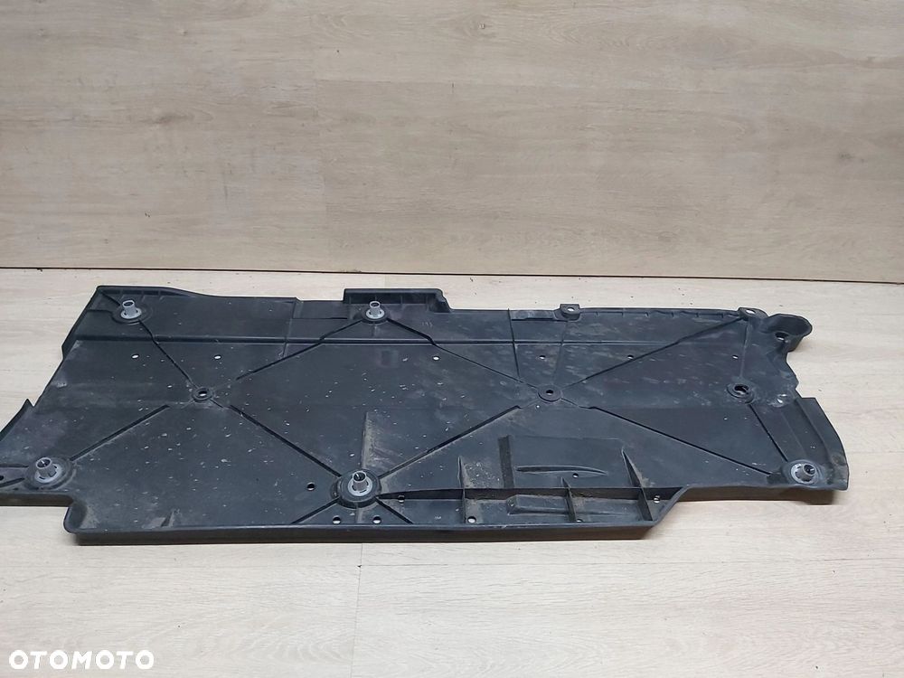 Toyota Prius IV 1,8 xw50 osłona podwozia podłogi prawa dolna 58165-47030 - 4