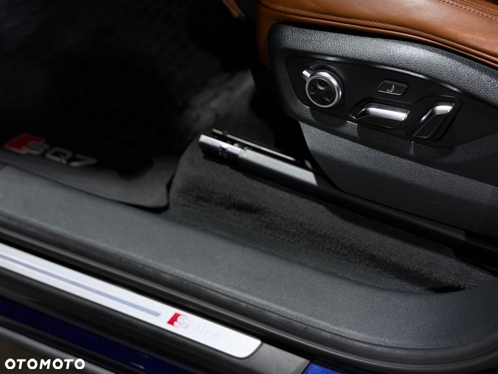 Audi Q7 e-tron 3.0 TDI Quattro Tiptr - 12