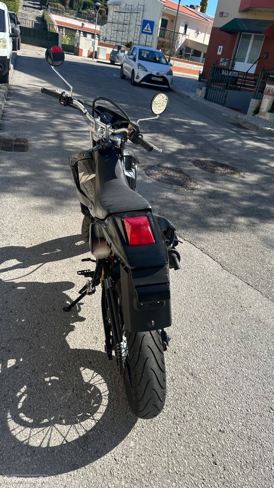 Yamaha 125 DT125x - 8