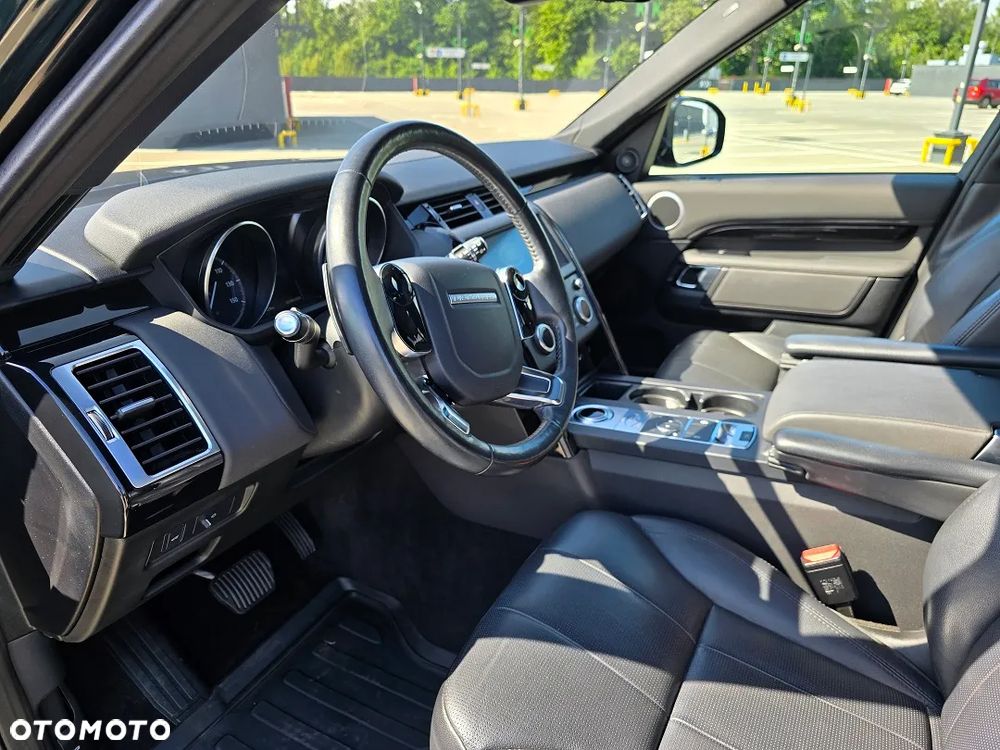 Land Rover Discovery 3.0 Si6 SE - 17