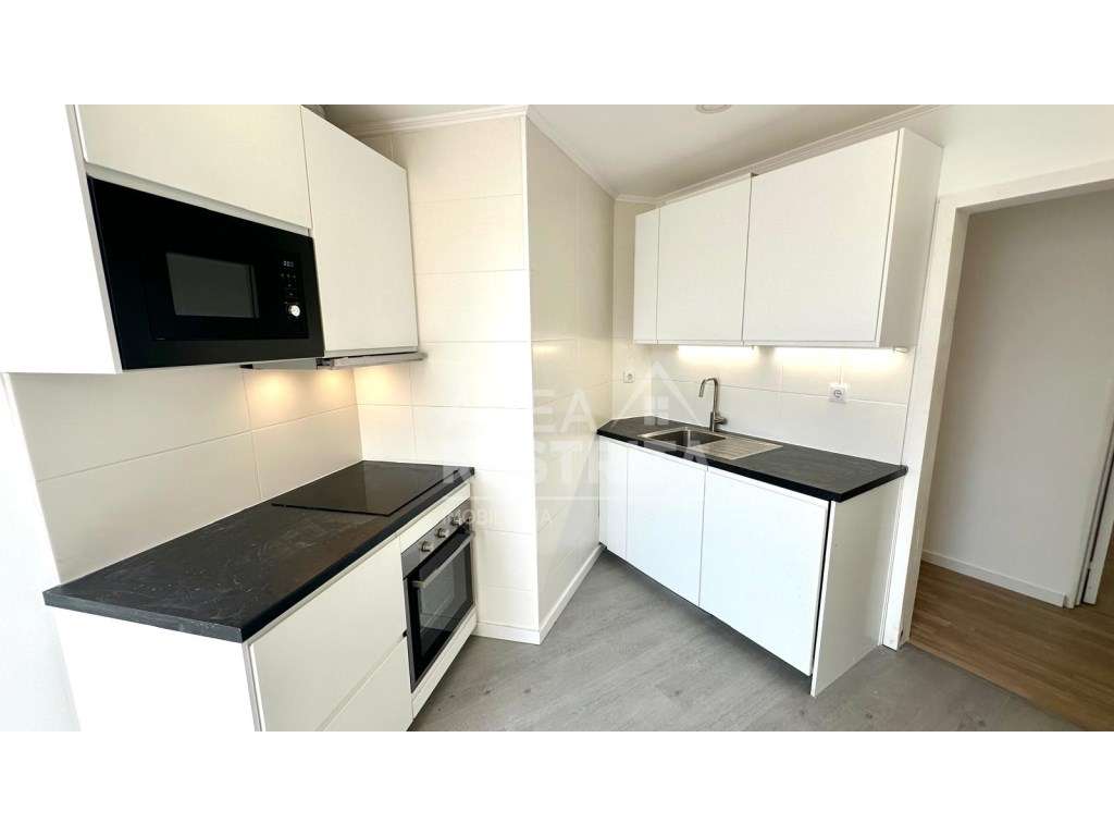 Apartamento T2 Renovado | Torre da Marinha, Seixal - Grande imagem: 3/41