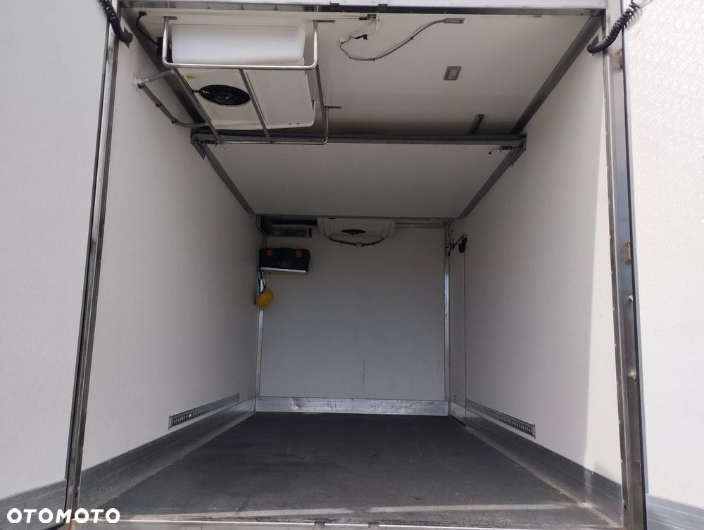 Mercedes-Benz Sprinter - 18