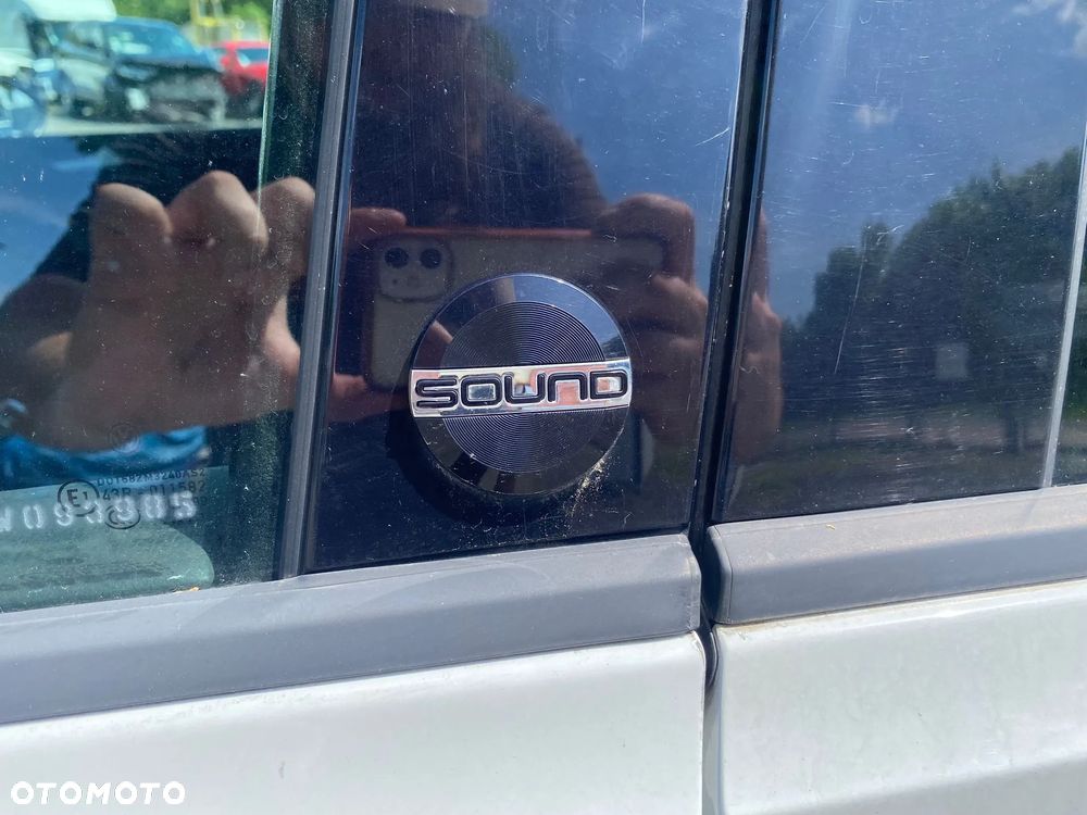 Volkswagen Touran 1.2 TSI (BlueMotion Technology) SOUND - 11