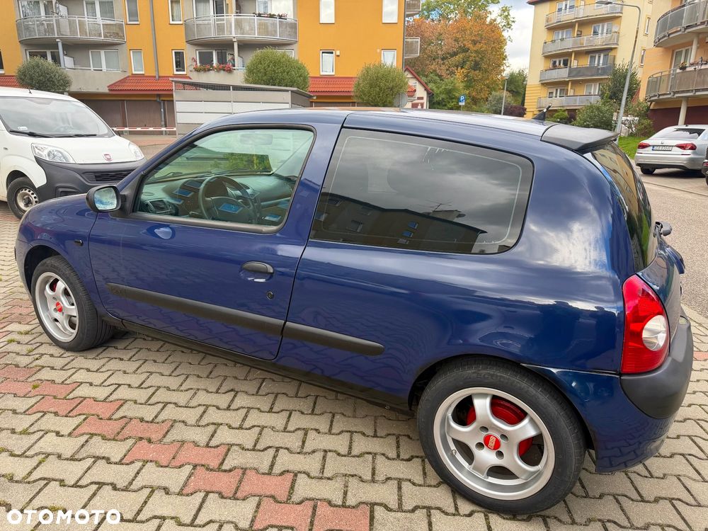 Renault Clio - 6