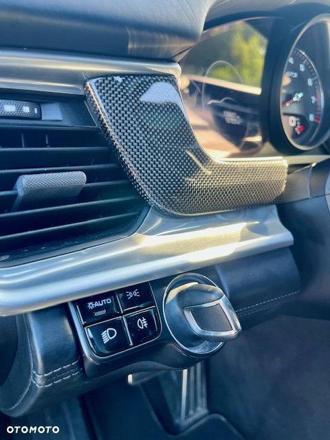 Porsche Panamera - 16