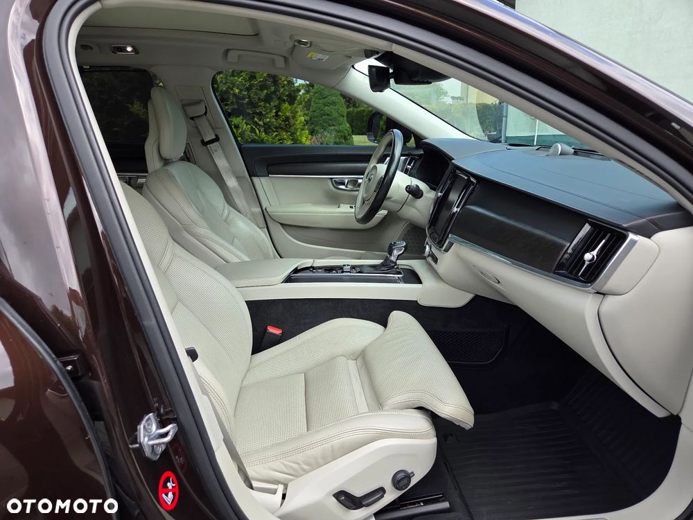 Volvo V90 Cross Country T6 AWD - 11