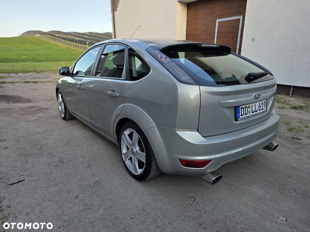Ford Focus 1.6 16V Style - 28