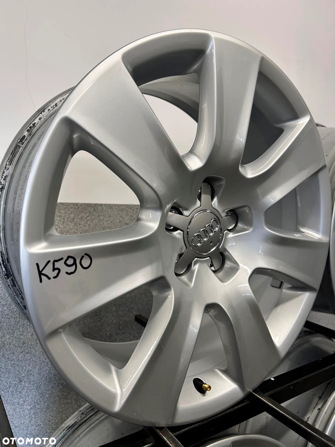 4 FELGI ALU. AUDI A8 S8 D4 18'' 7,5J ET26 - 3