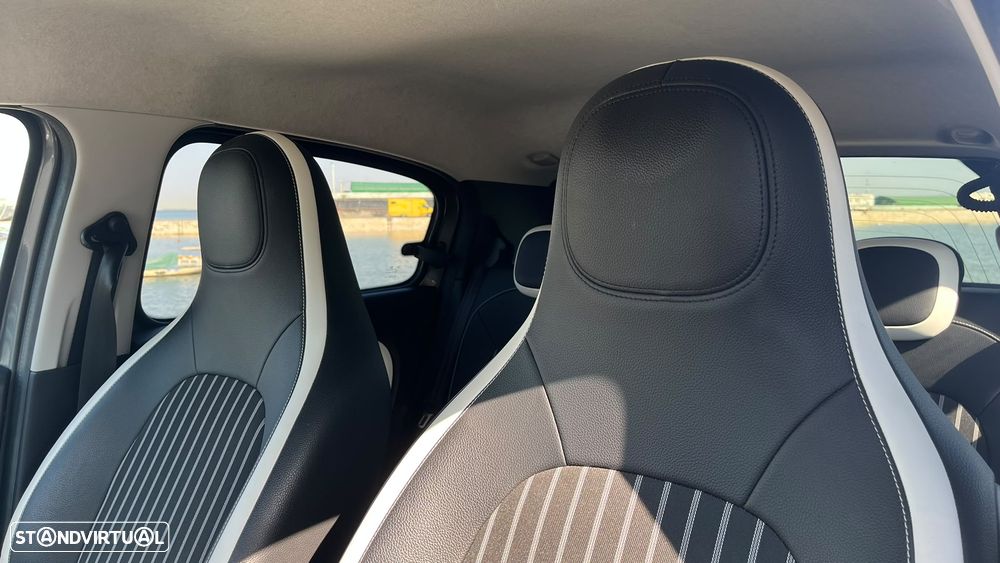 Renault Twingo SCe 65 INTENS - 10