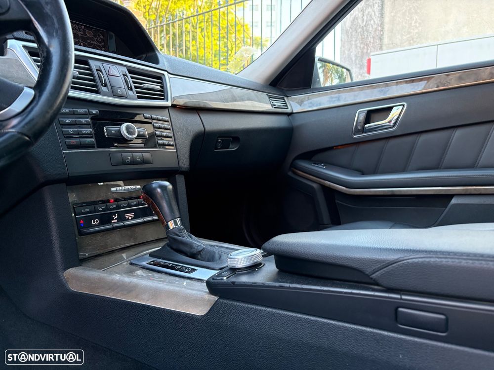 Mercedes-Benz E 220 CDI DPF BlueEFFICIENCY Auto Elegance - 11