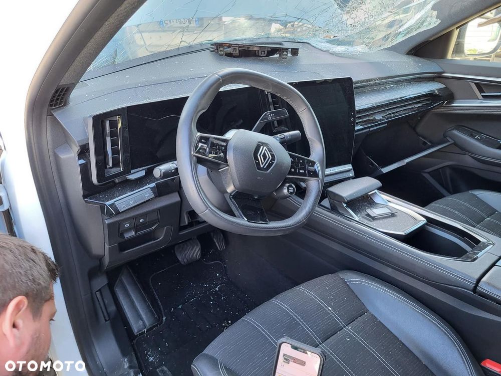 Renault Austral 1.3 TCe mHEV Iconic esprit Alpine - 8