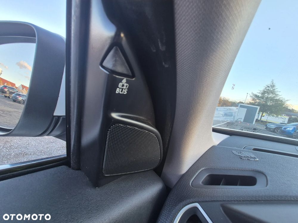 Volvo XC 60 D3 Drive-E Ocean Race - 11