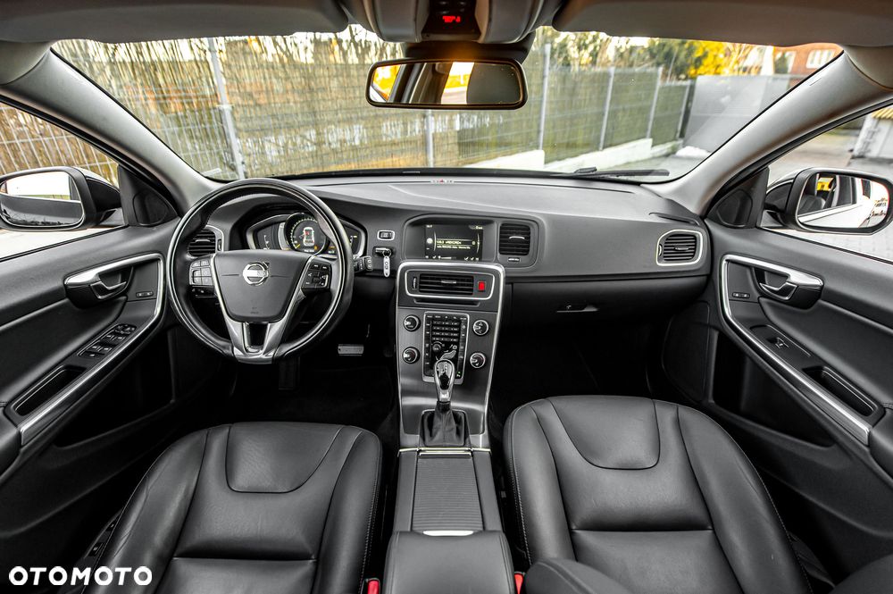 Volvo V60 D3 Geartronic Summum - 19