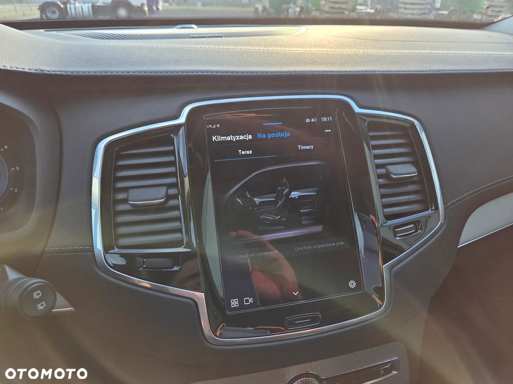 Volvo XC 90 B5 D AWD Plus Bright - 28