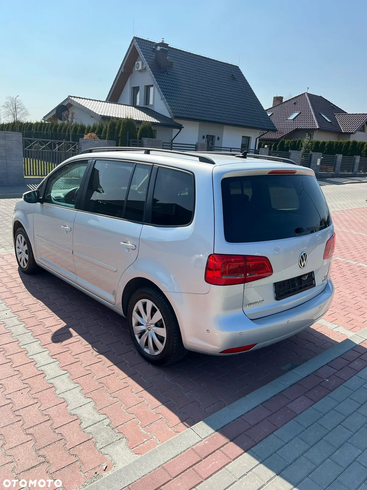 Volkswagen Touran 1.6 TDI DPF BlueMot Comfortline - 10