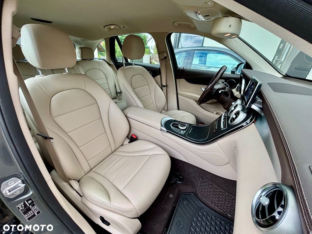 Mercedes-Benz GLC - 13