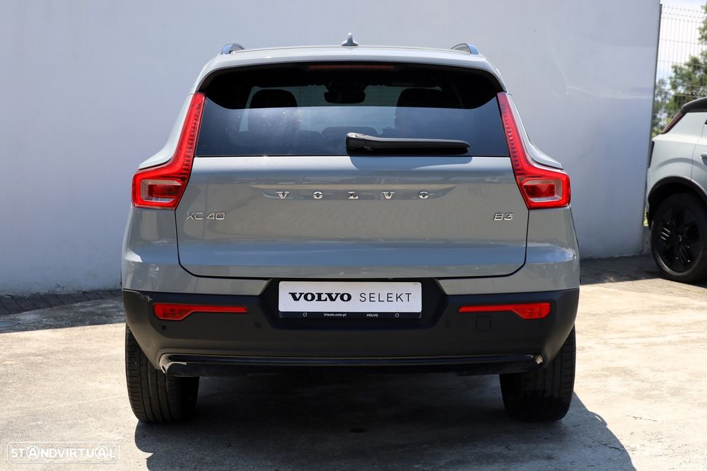 Volvo XC 40 2.0 B3 Plus Dark - 3