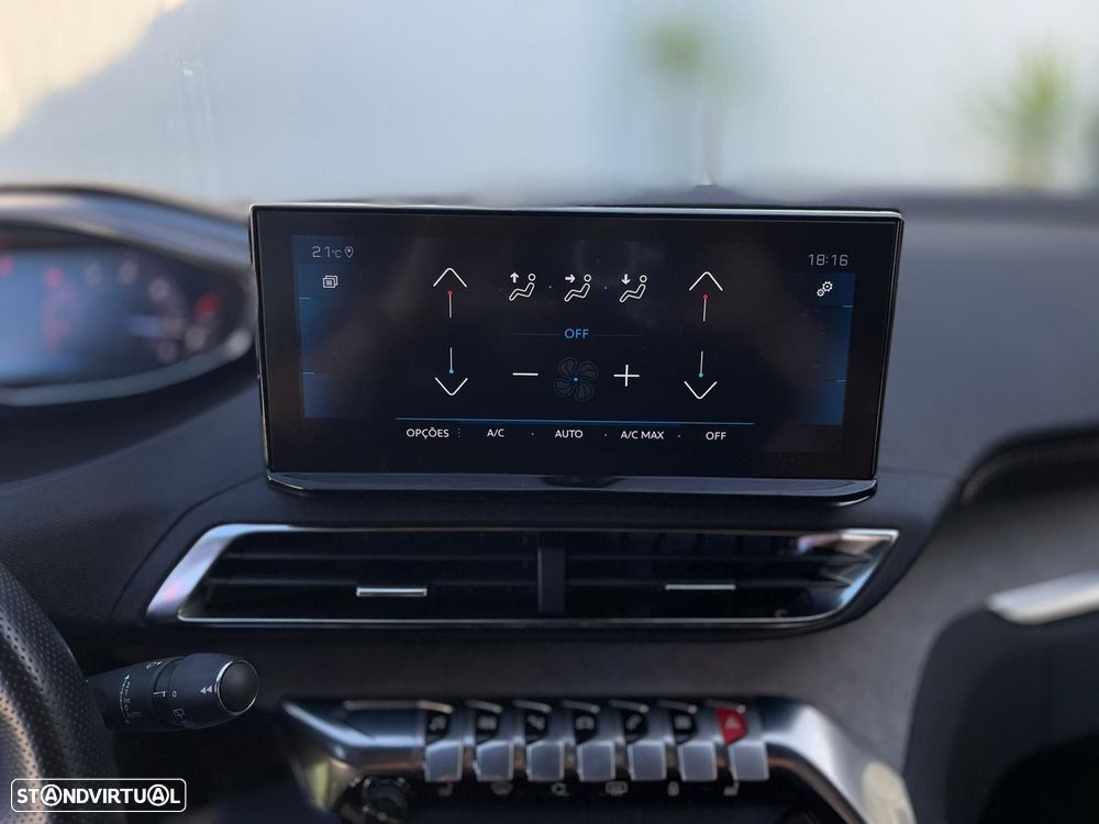 Peugeot 5008 1.5 BlueHDi GT EAT8 - 26
