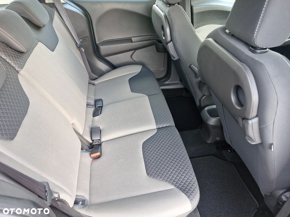 Ford Tourneo Courier 1.0 EcoBoost Ambiente - 17