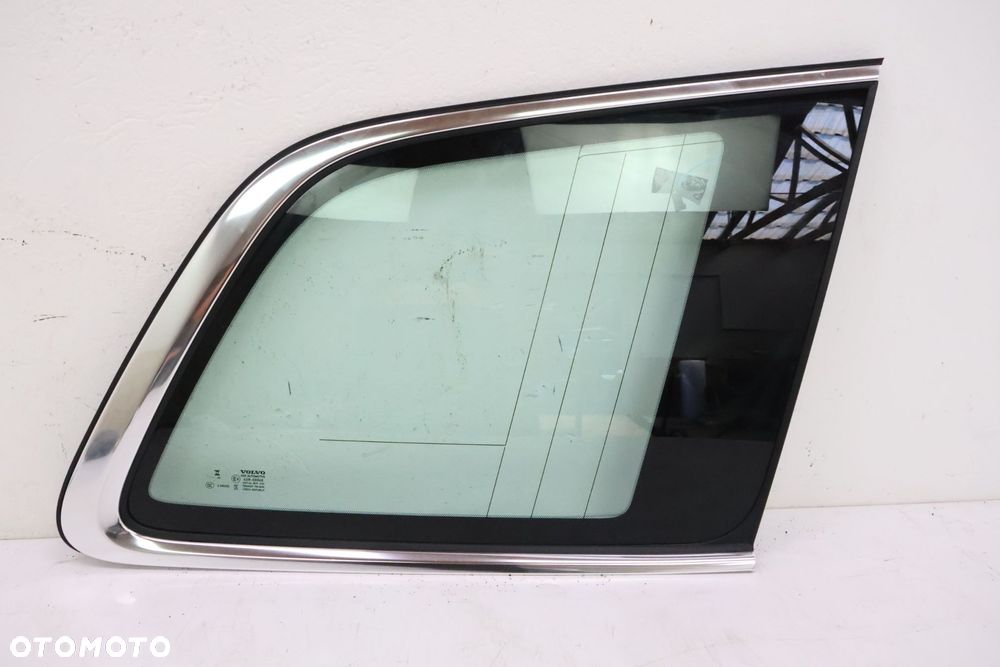 VOLVO XC90 II SZYBA KAROSERYJNA PRAWA AS2 24R