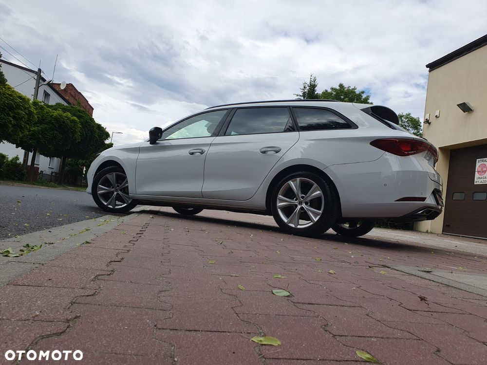 Seat Leon Sportstourer 1.5 eTSI OPF DSG FR - 30