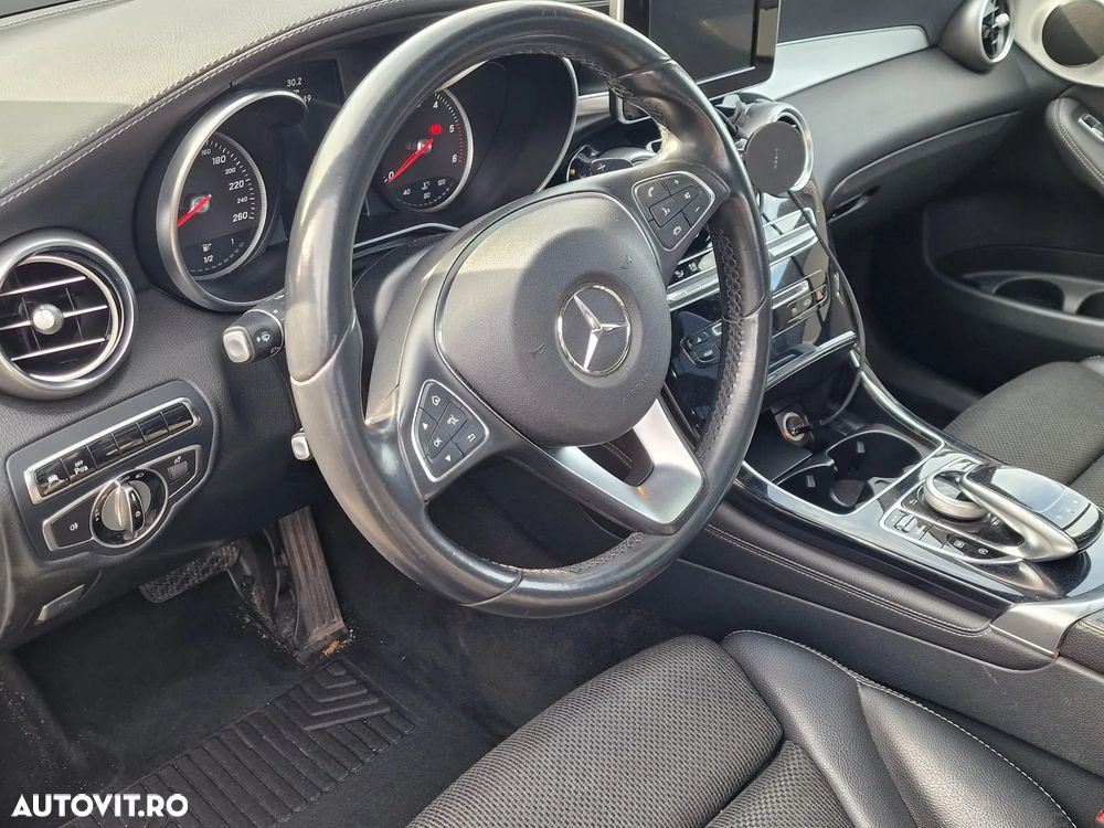 Mercedes-Benz GLC 220 d 4MATIC 9G-TRONIC - 10