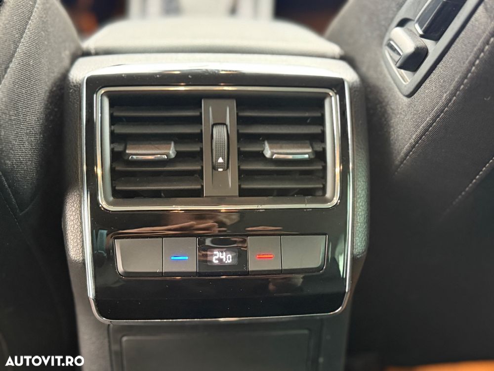 Skoda Superb 2.0 TDI DSG Premium Edition - 24