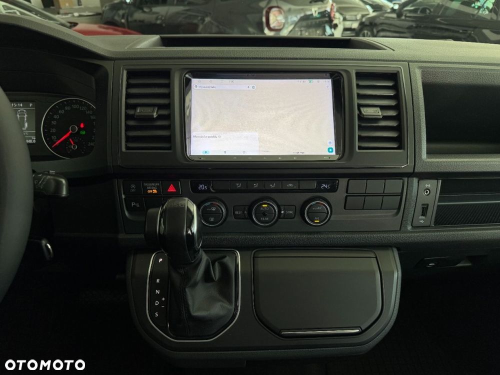 Volkswagen Multivan - 31