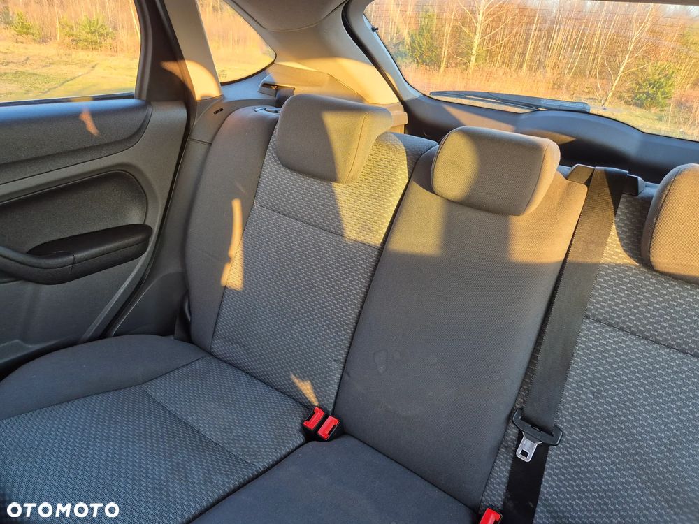 Ford Focus 1.6 TDCi Ambiente - 7