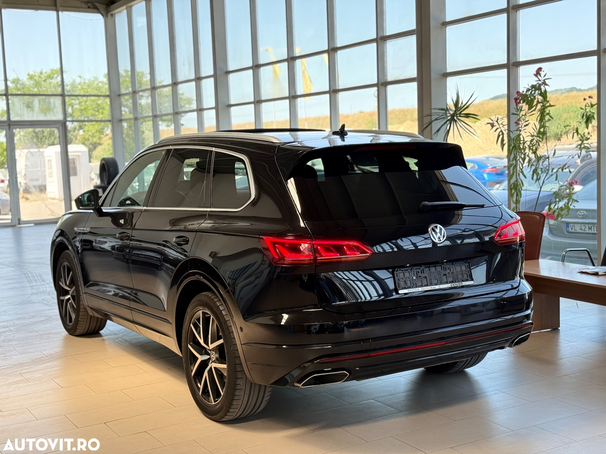 Volkswagen Touareg 3.0 V6 TDI 4Motion DPF Automatik R-Line - 3