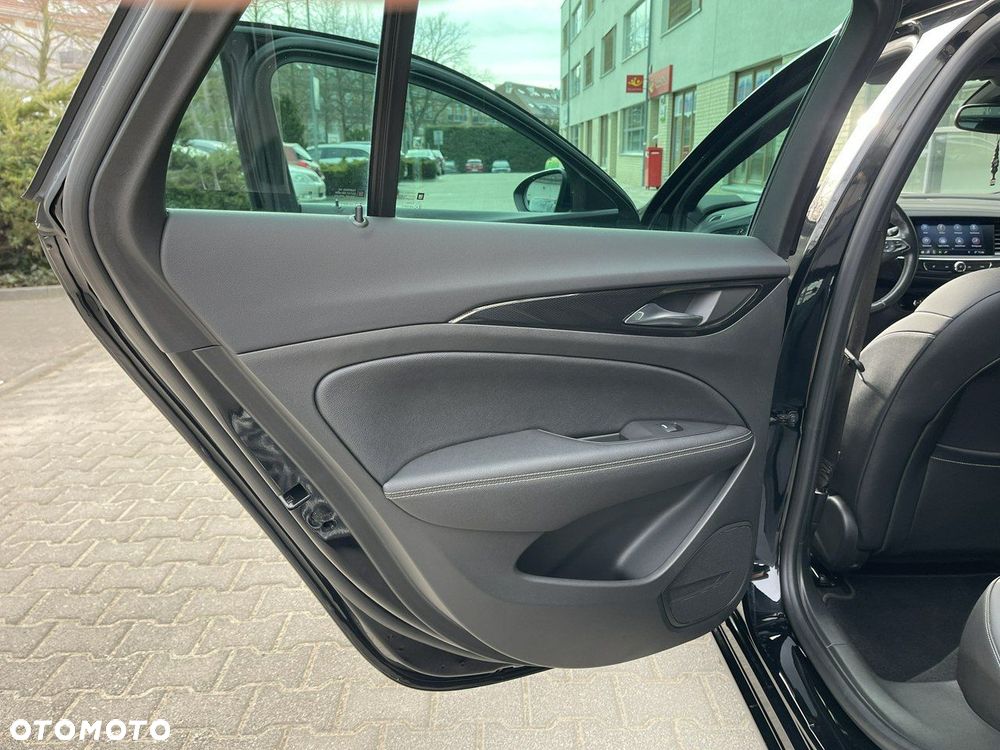 Opel Insignia - 21