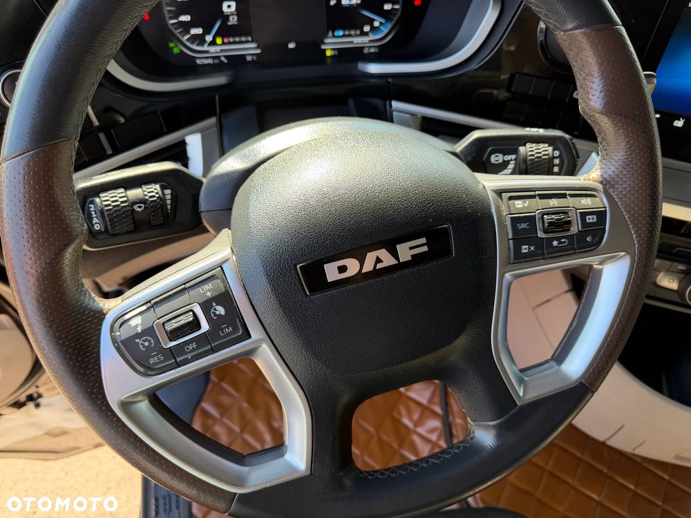 DAF XG+ 530 KM / RETARDER INTARDER / FULL KONTRAKT DAF / KLIMA POSTOJOWA / MAX ZBIORNIKI 1465 L / NAJWIĘKSZA KABINA XG PLUS / FULL SPOJLERY / DOSTĘPNE 3 SZTUKI !! - 29