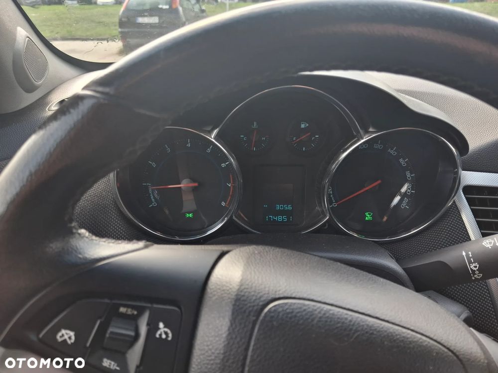 Chevrolet Cruze 1.8 LT+ - 6