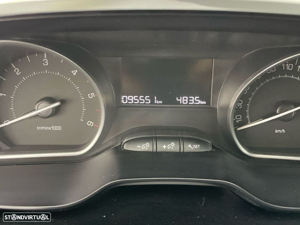 Peugeot 208 1.6 BlueHDi Allure - 9