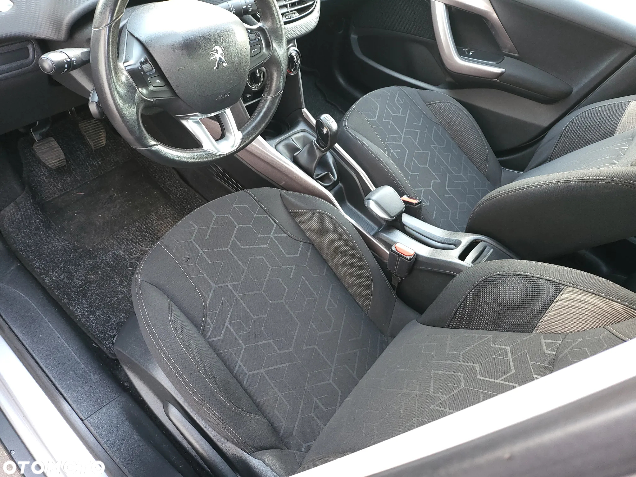 Peugeot 2008 PureTech 82 Style - 10