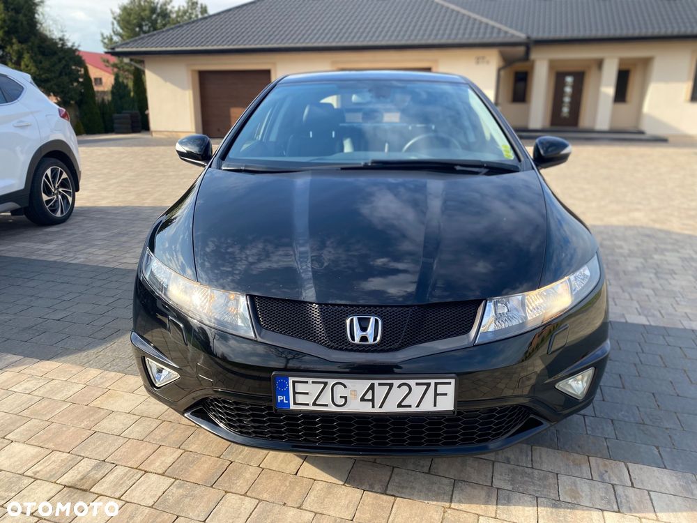 Honda Civic 1.8 Executive - 25