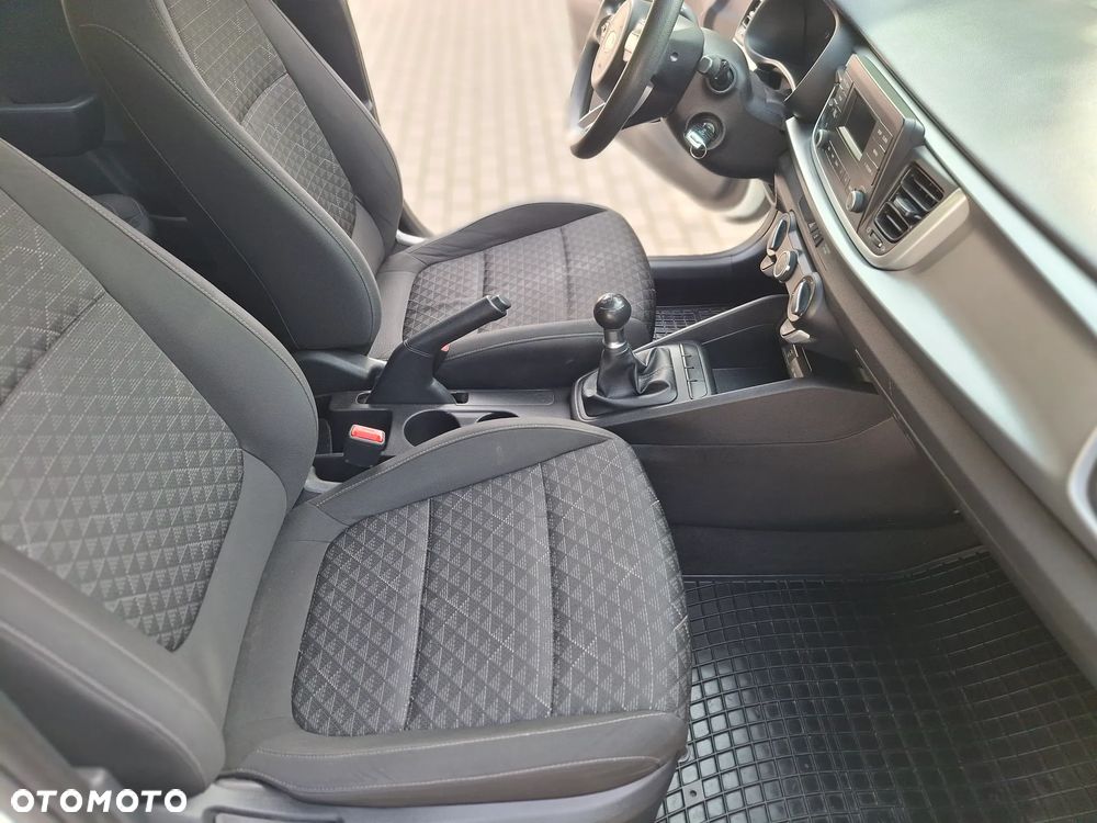 Kia Rio - 17