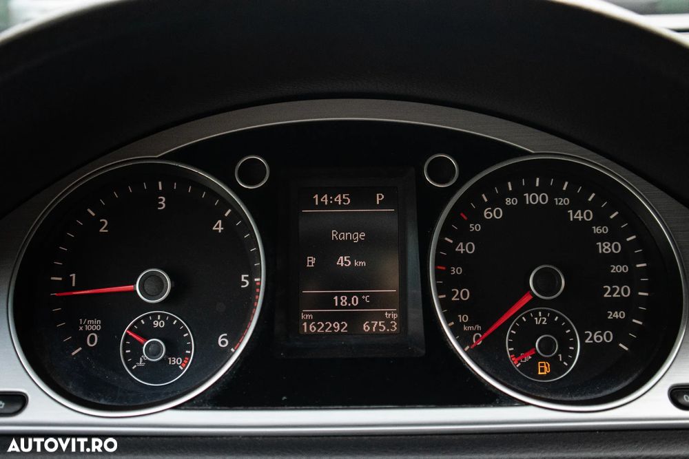 Volkswagen Passat - 17