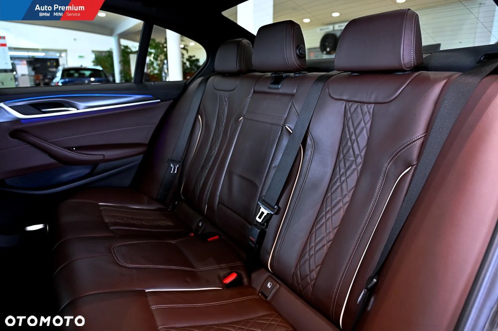 BMW Seria 5 530i xDrive - 15